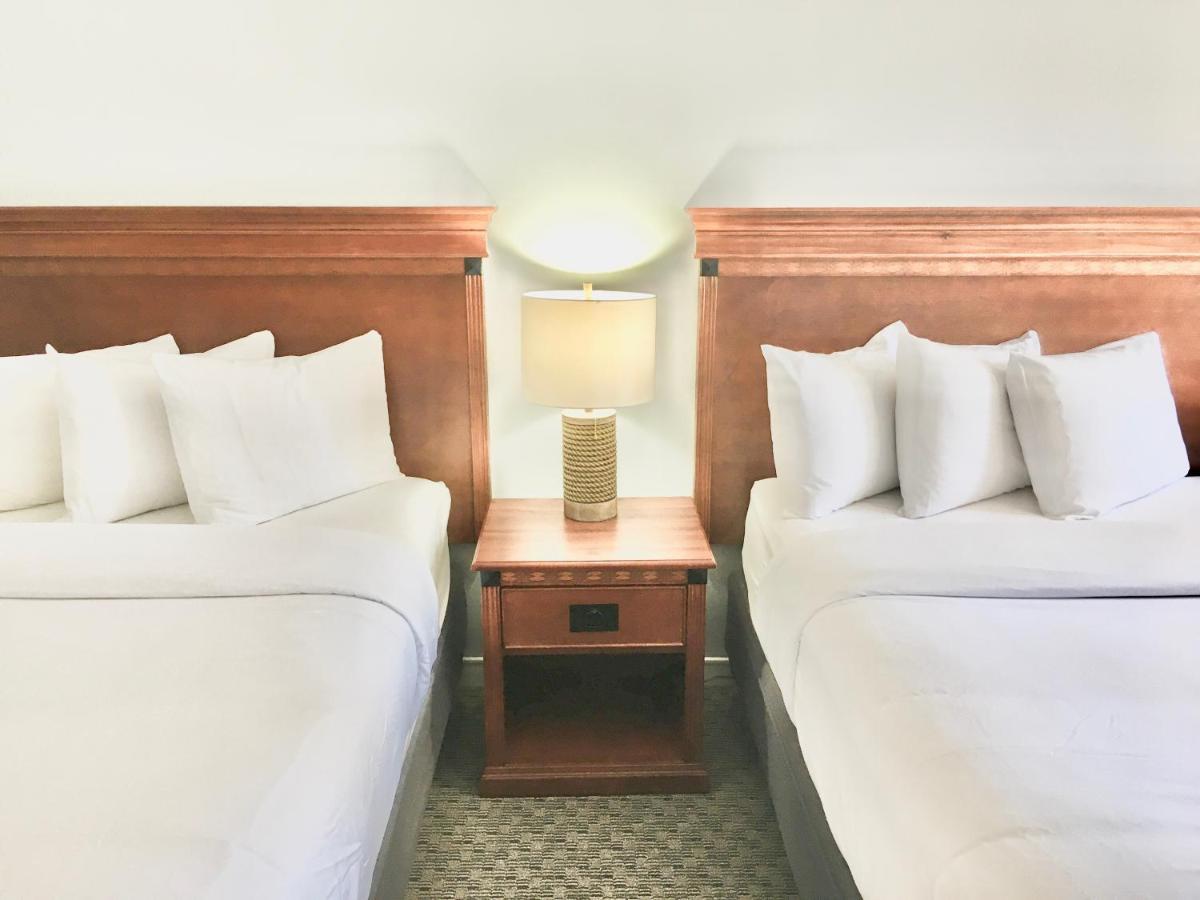 Empire Lakeshore Inn المظهر الخارجي الصورة
