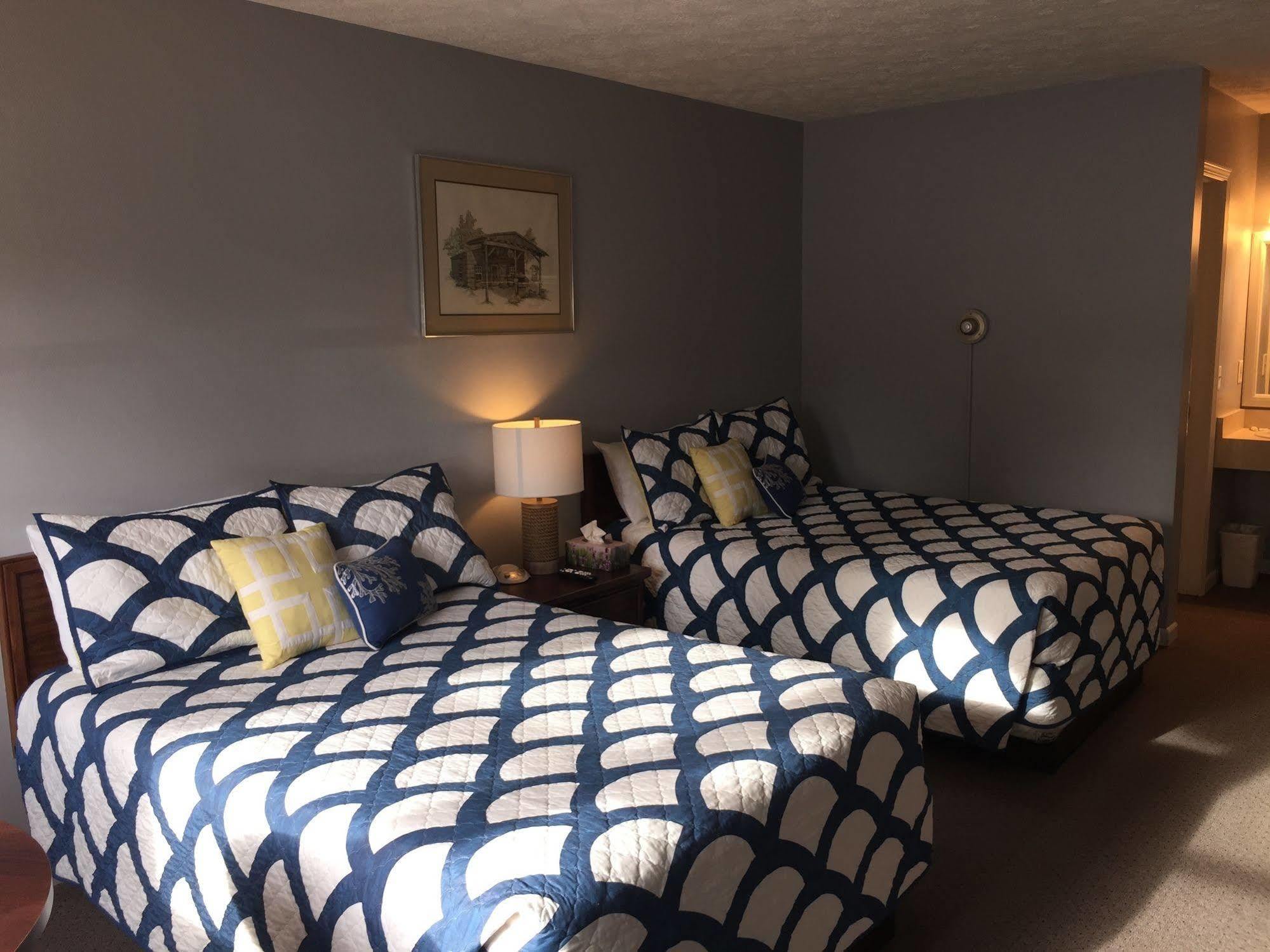 Empire Lakeshore Inn المظهر الخارجي الصورة