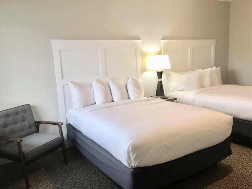 Empire Lakeshore Inn المظهر الخارجي الصورة